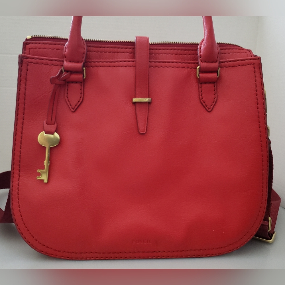 Fossil Red Ryder satchel leather handbag, shoulder strap, nice condition.